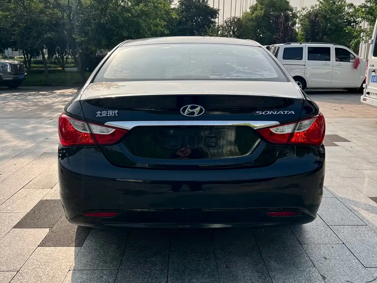 Hyundai Sonata 2013 2.0L Automatic Luxury Edition фото 15