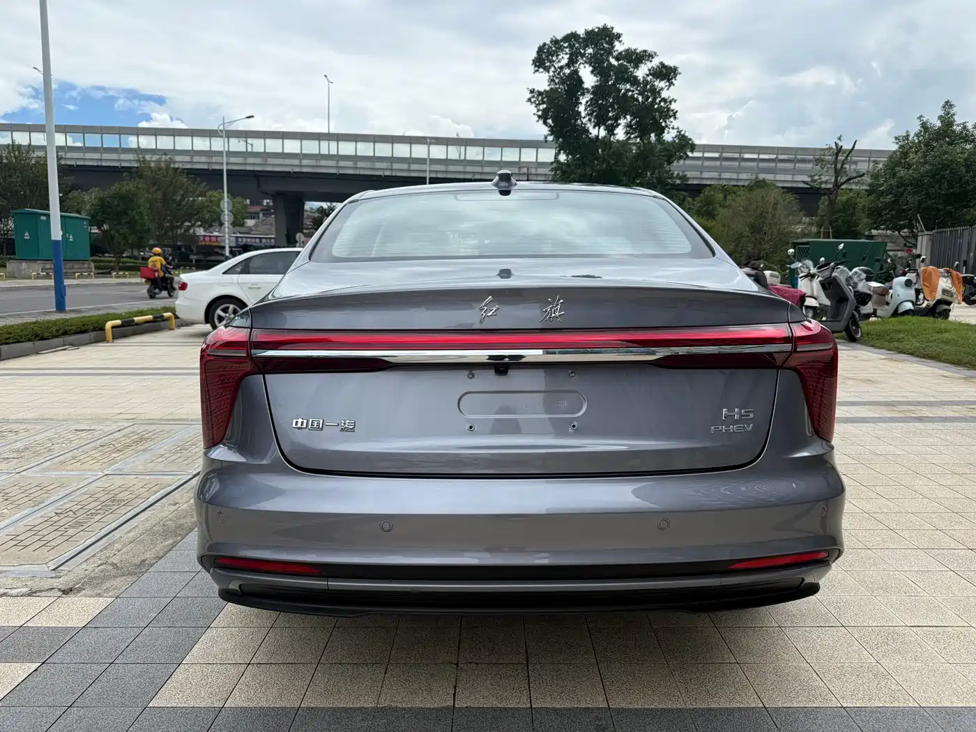 Hongqi H5 PHEV 2025 2025 170 Super Hybrid Edition