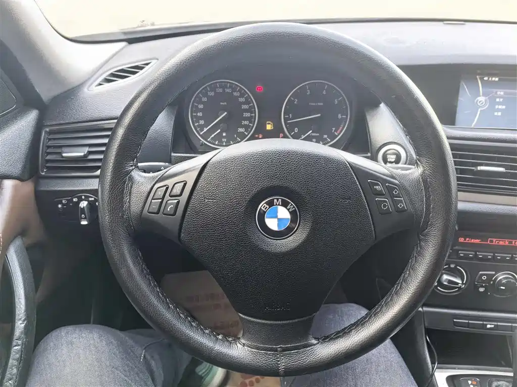 BMW X1 2013 sDrive18i Fashion фото 19