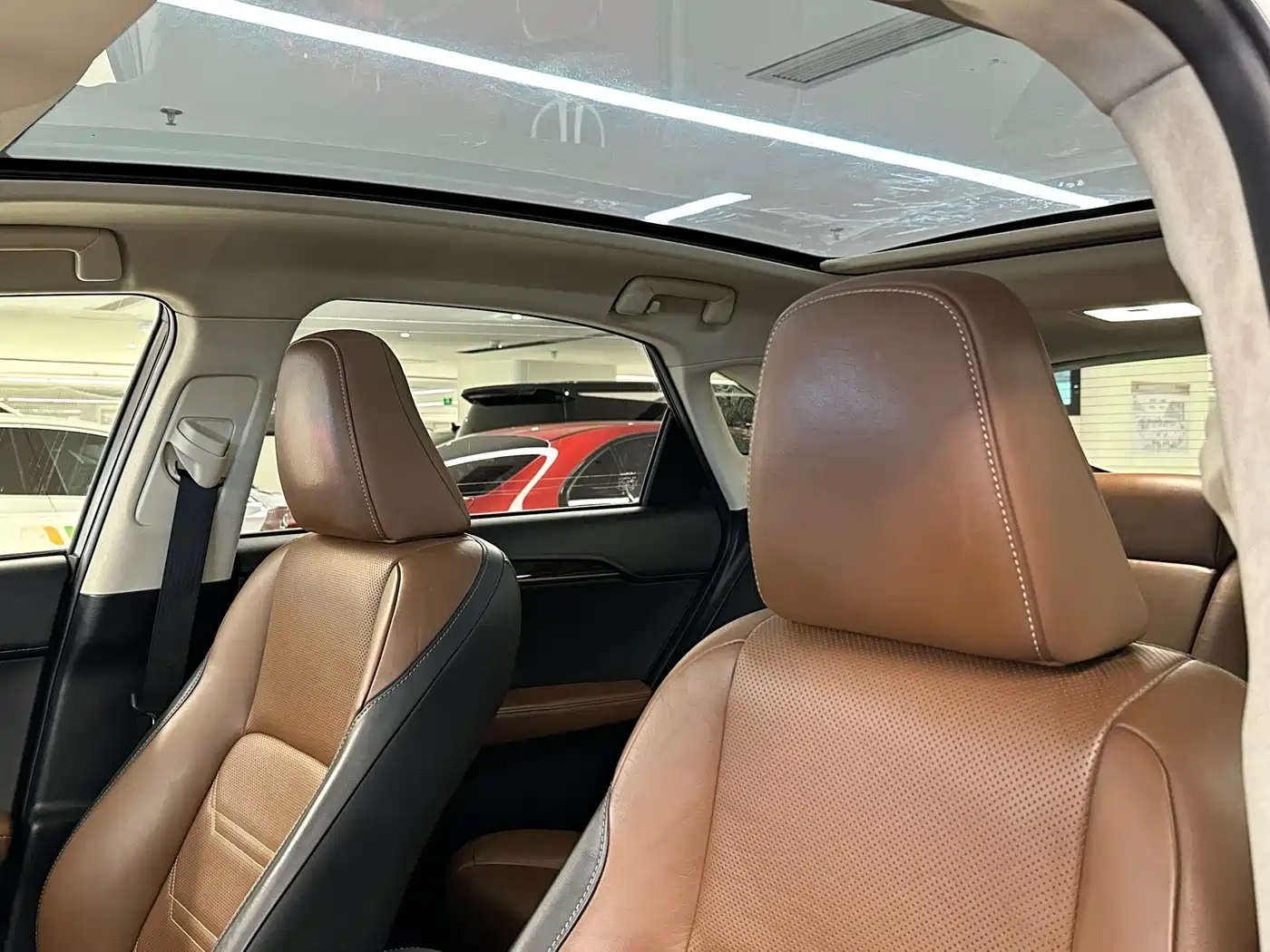 Фото 9 - Lexus NX