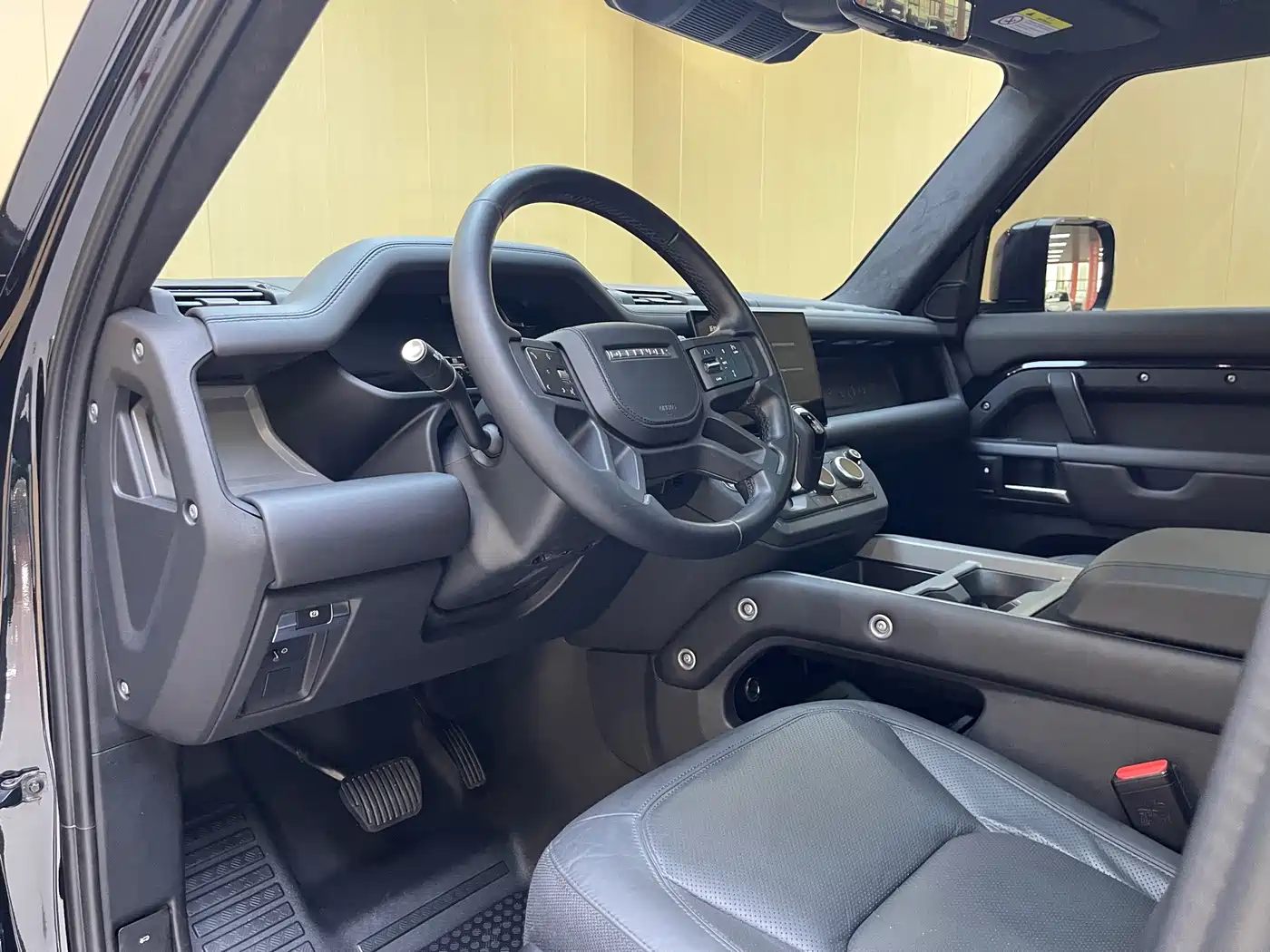 Land Rover Defender 2025 2025 110 3.0T P400 -Dynamic HSE