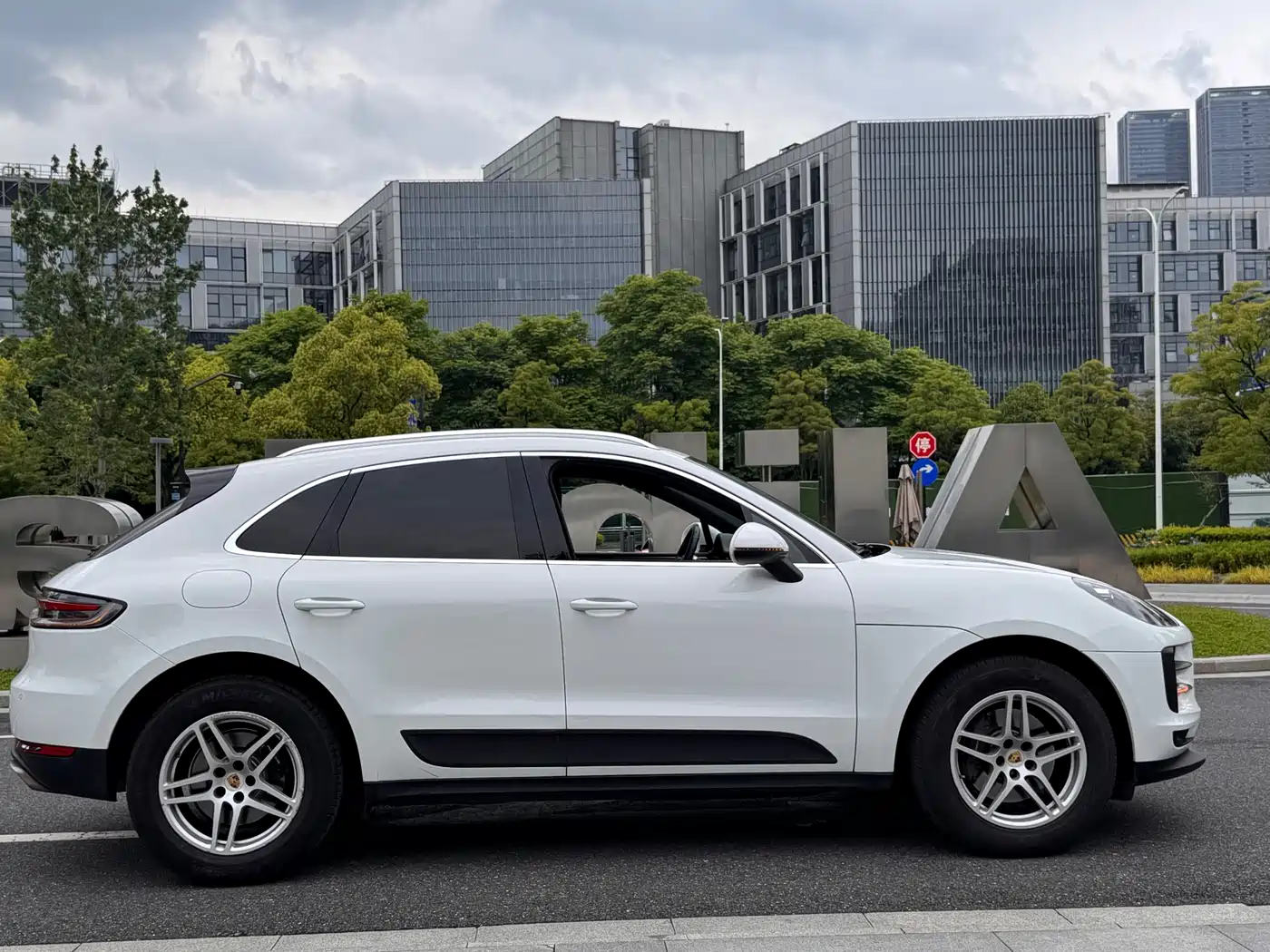 Porsche Macan 2021 Macan 2.0T фото 4