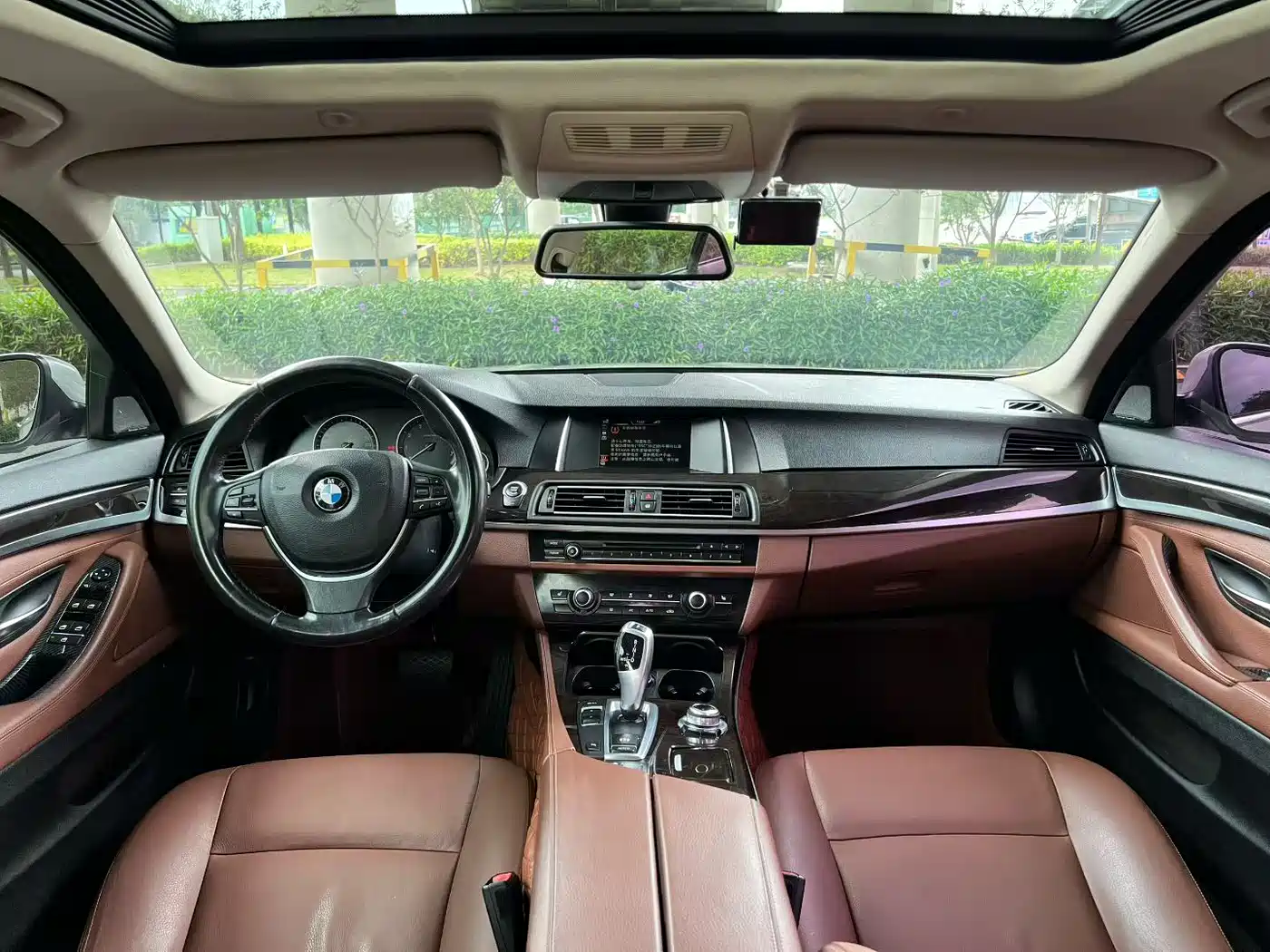 BMW 5 Series 2014 525Li Leading фото 8
