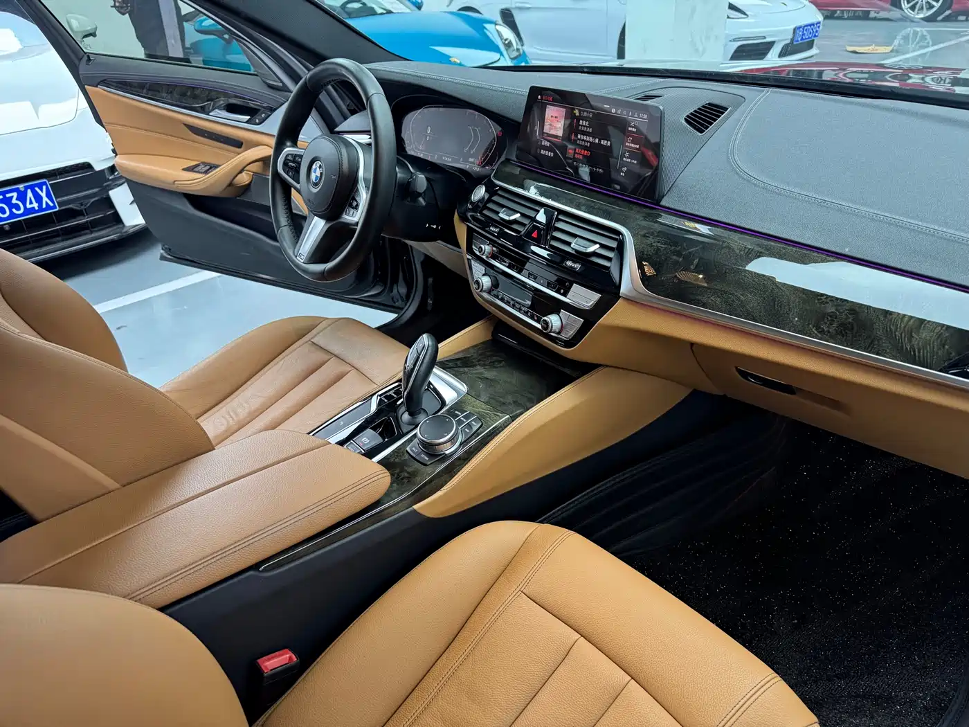 BMW 5 Series 2020 530Li Leading M Sport Package фото 16