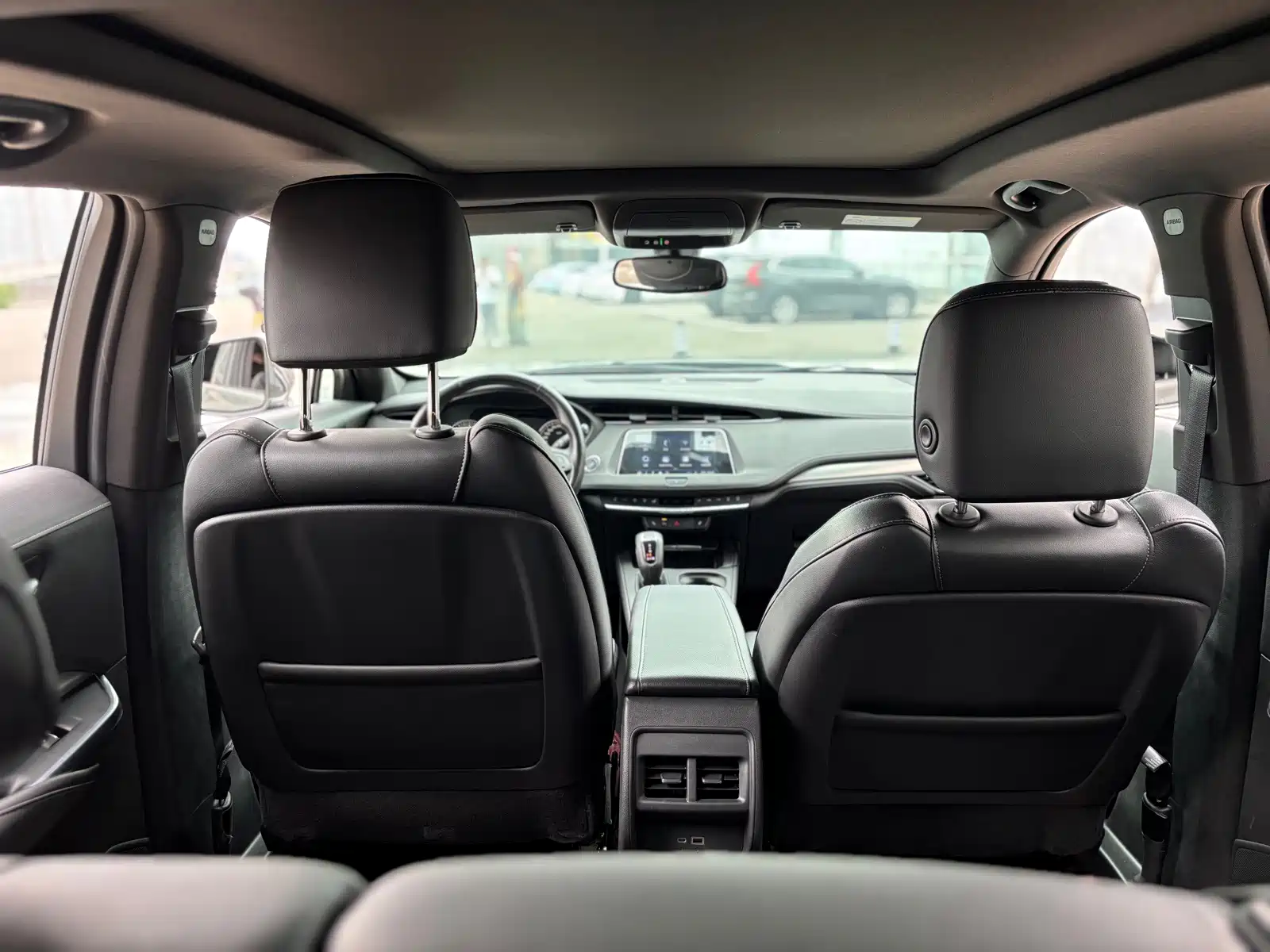 Photo 6 - Cadillac XT4