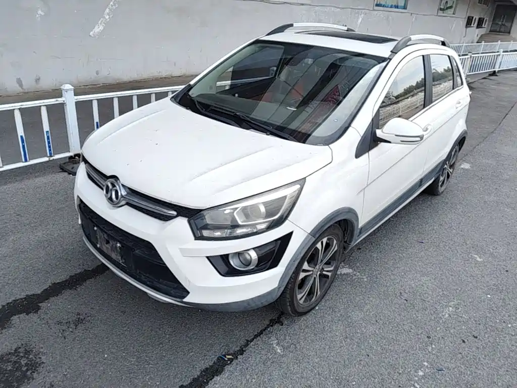 BAIC Senova X25 2017 2017 1.5L Auto Elite Navigation