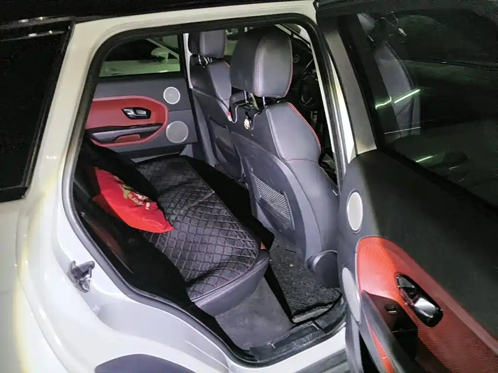 Land Rover Range Rover Evoque (Import) 2012 2012 2.0T 5-door Dynamic Edition