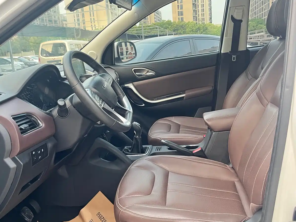 Bisu Auto Bisu T5 2017 2017 1.5T Manual Luxury