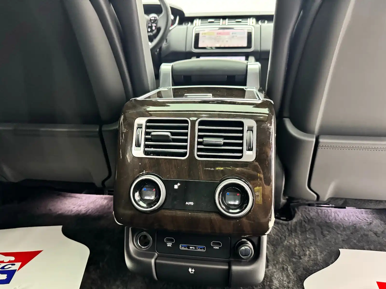 Фото 20 - Land Rover Range Rover