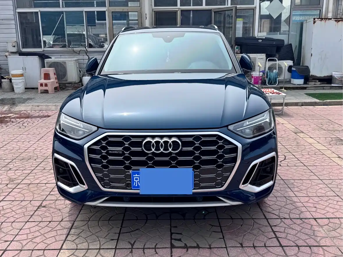 Audi Q5L 2023 45T Luxury Dynamic фото 2