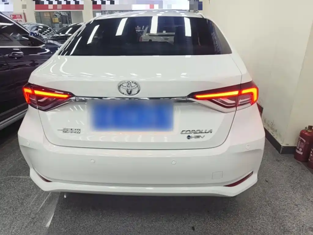 Photo 6 - Toyota Corolla