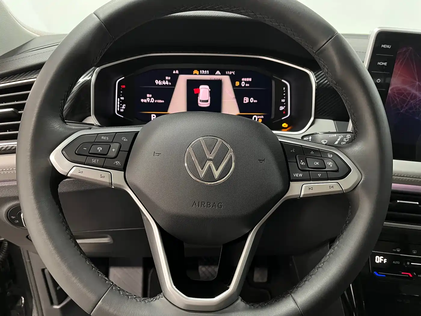 Volkswagen Tayron 2023 280TSI 2WD Luxury Plus Advanced Edition фото 11