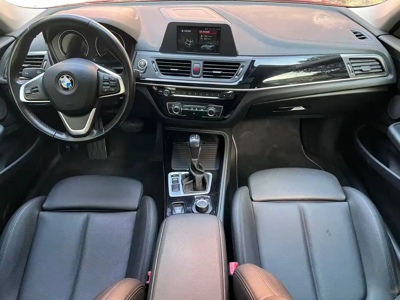 BMW 1 Series 2018 118i Sport Edition фото 9