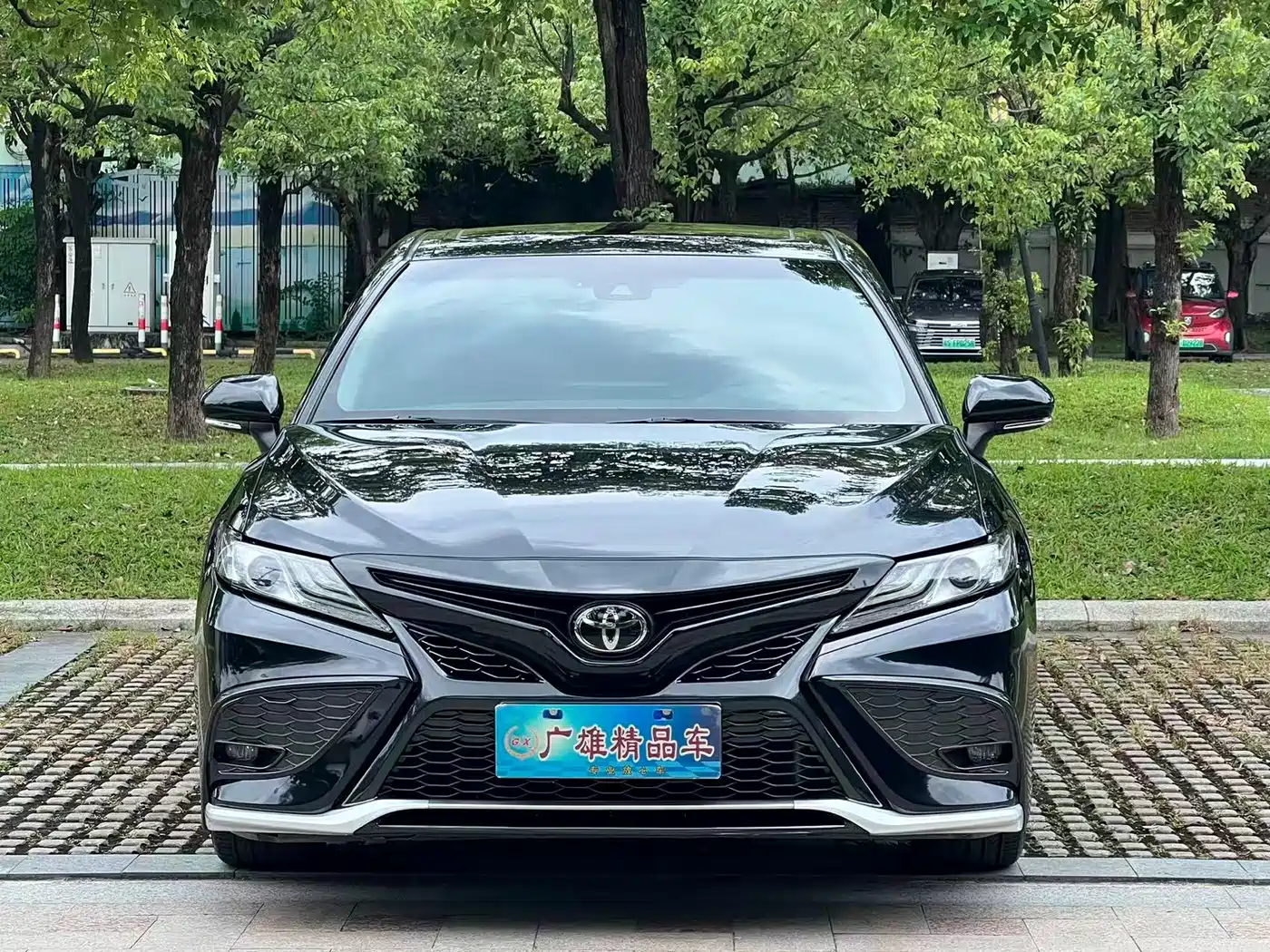 Фото 5 - Toyota Camry