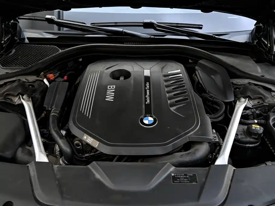 BMW 7 Series 2018 740Li xDrive Premium Type M Sport Package фото 45
