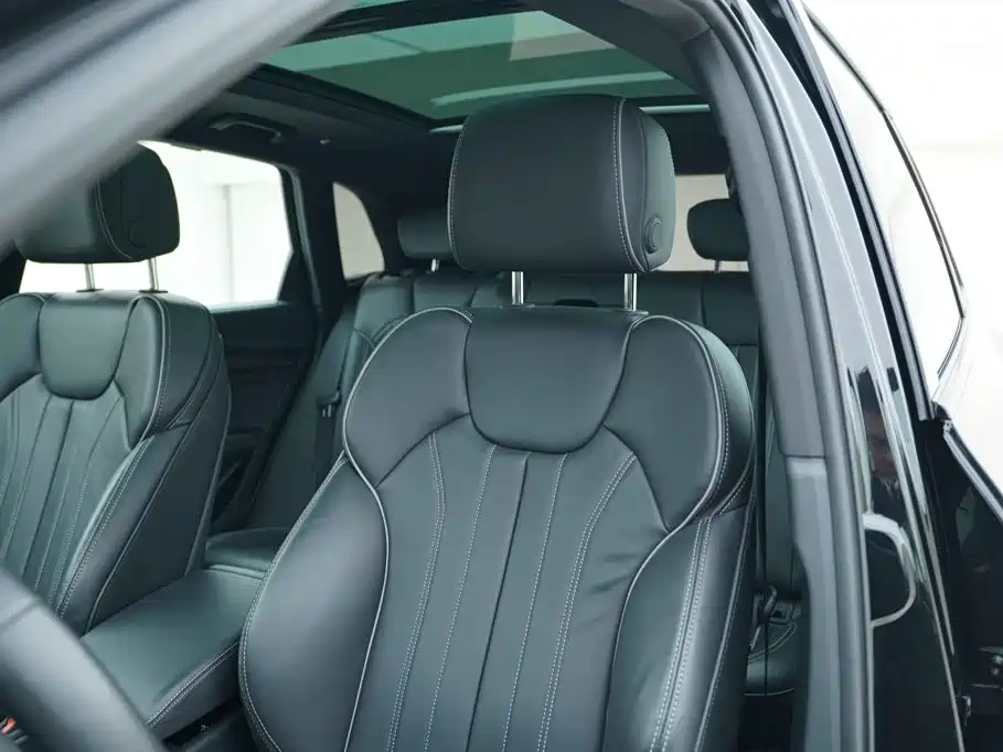 Photo 13 - Audi Q5L