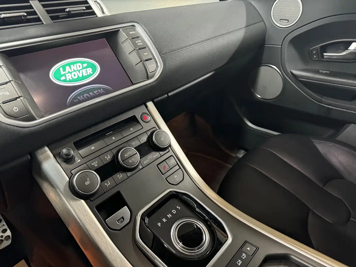 Land Rover Range Rover Evoque (Import) 2014 2014 2.0T 5-door Brilliance