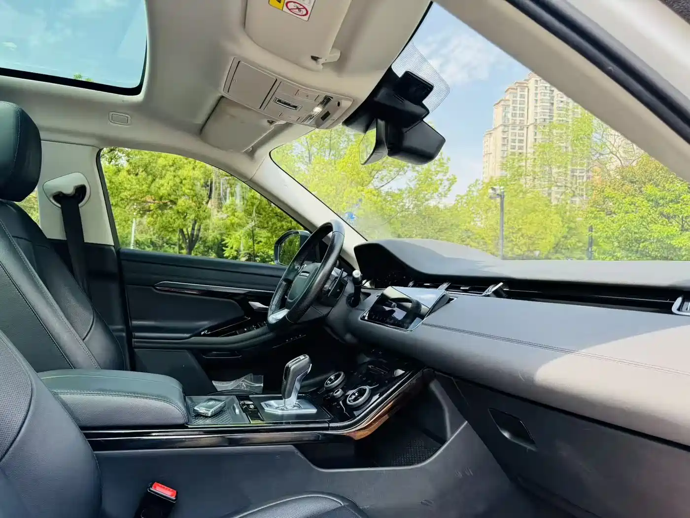 Land Rover Range Rover Evoque 2020 249PS R-DYNAMIC SE Sport Tech Edition фото 11