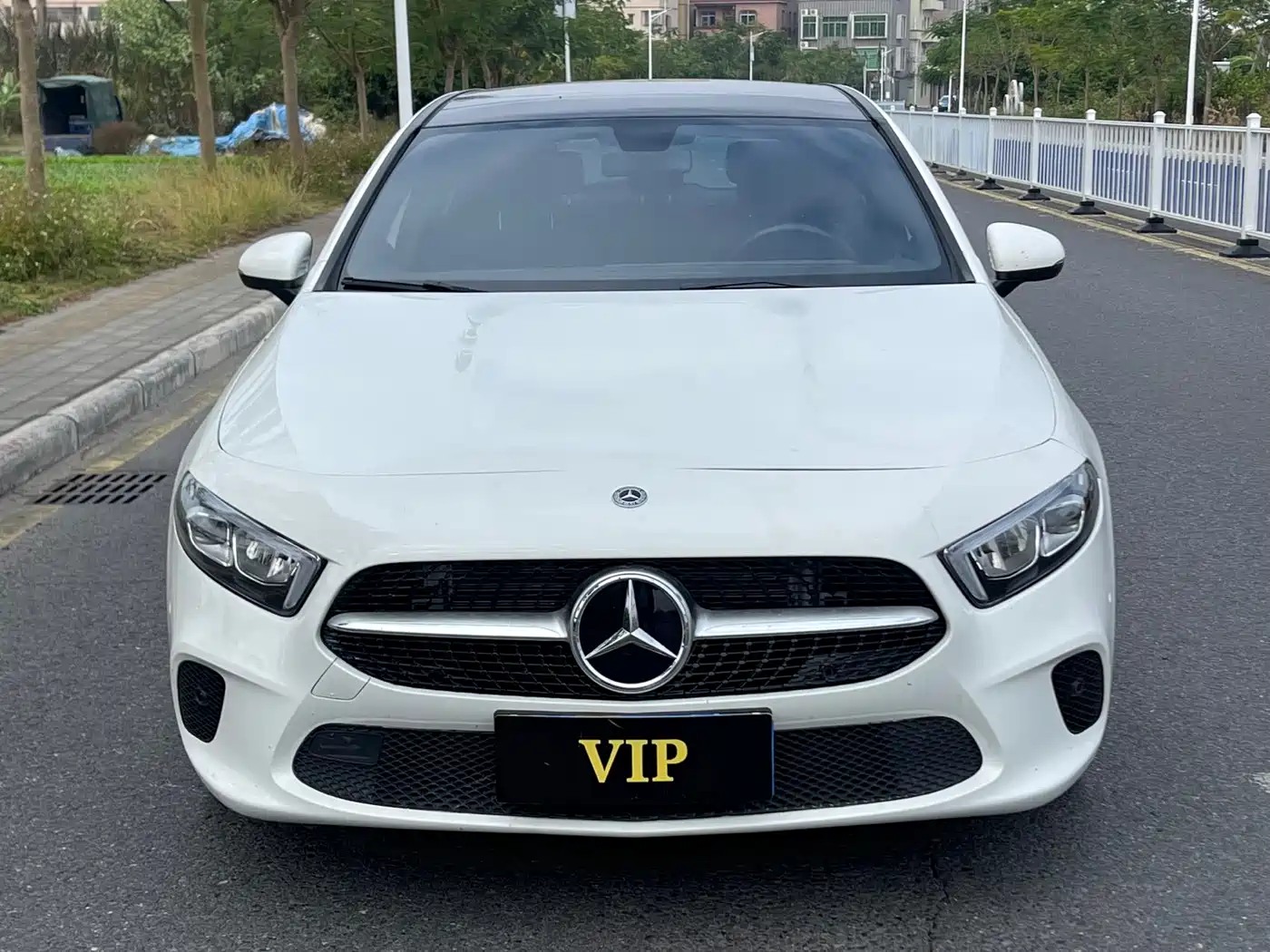 Mercedes-Benz A-Class (Import) 2019 A 200 Dynamic Version фото 2