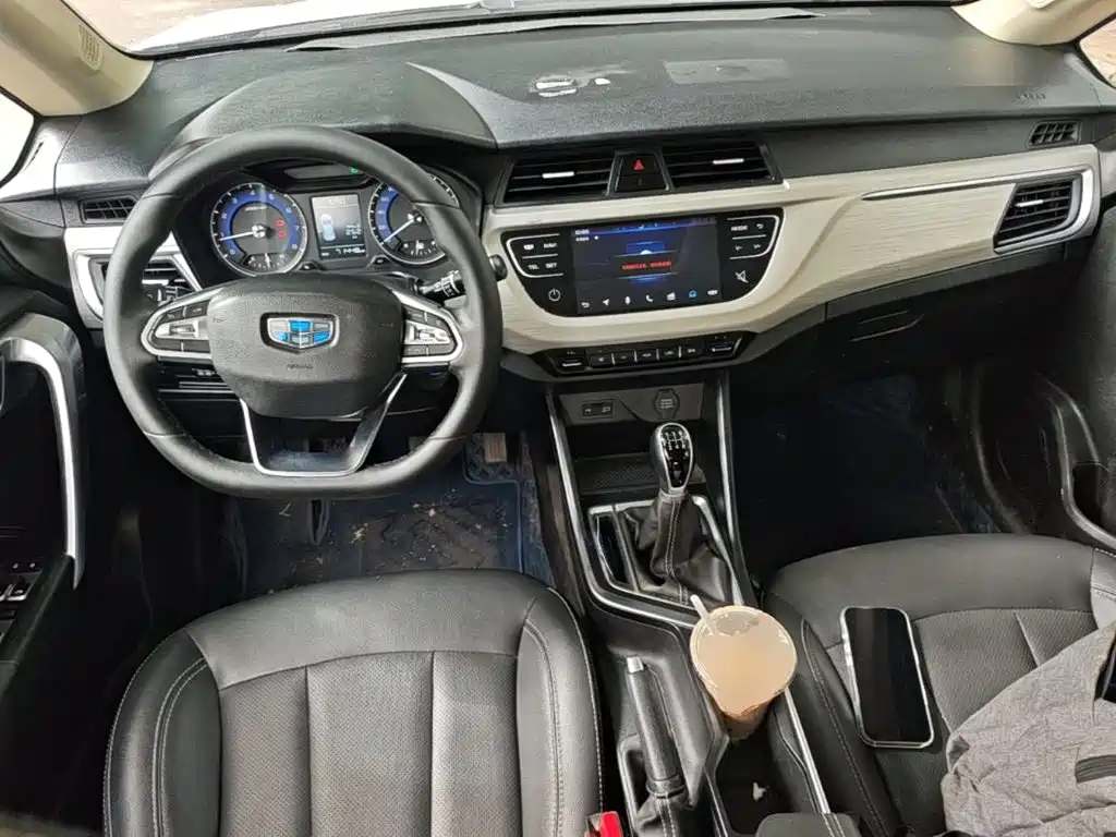 Photo 10 - Geely Vision X3