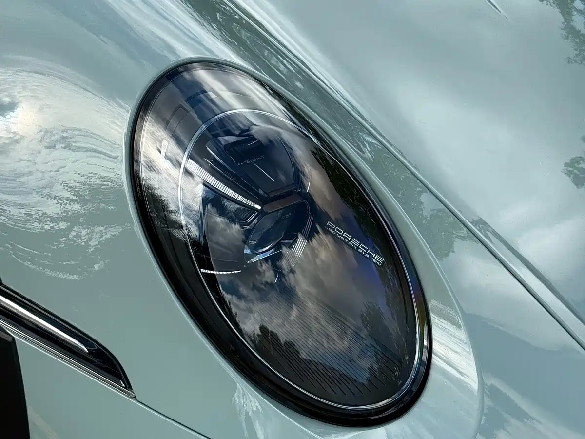 Photo 27 - Porsche 911