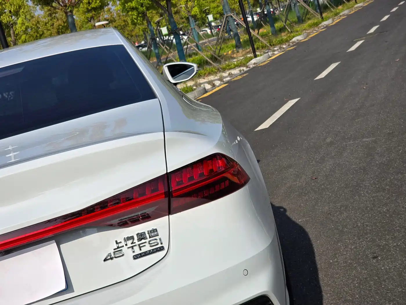 Audi A7L 2024 45TFSI quattro S-line Vision Edition Crystal Package фото 22