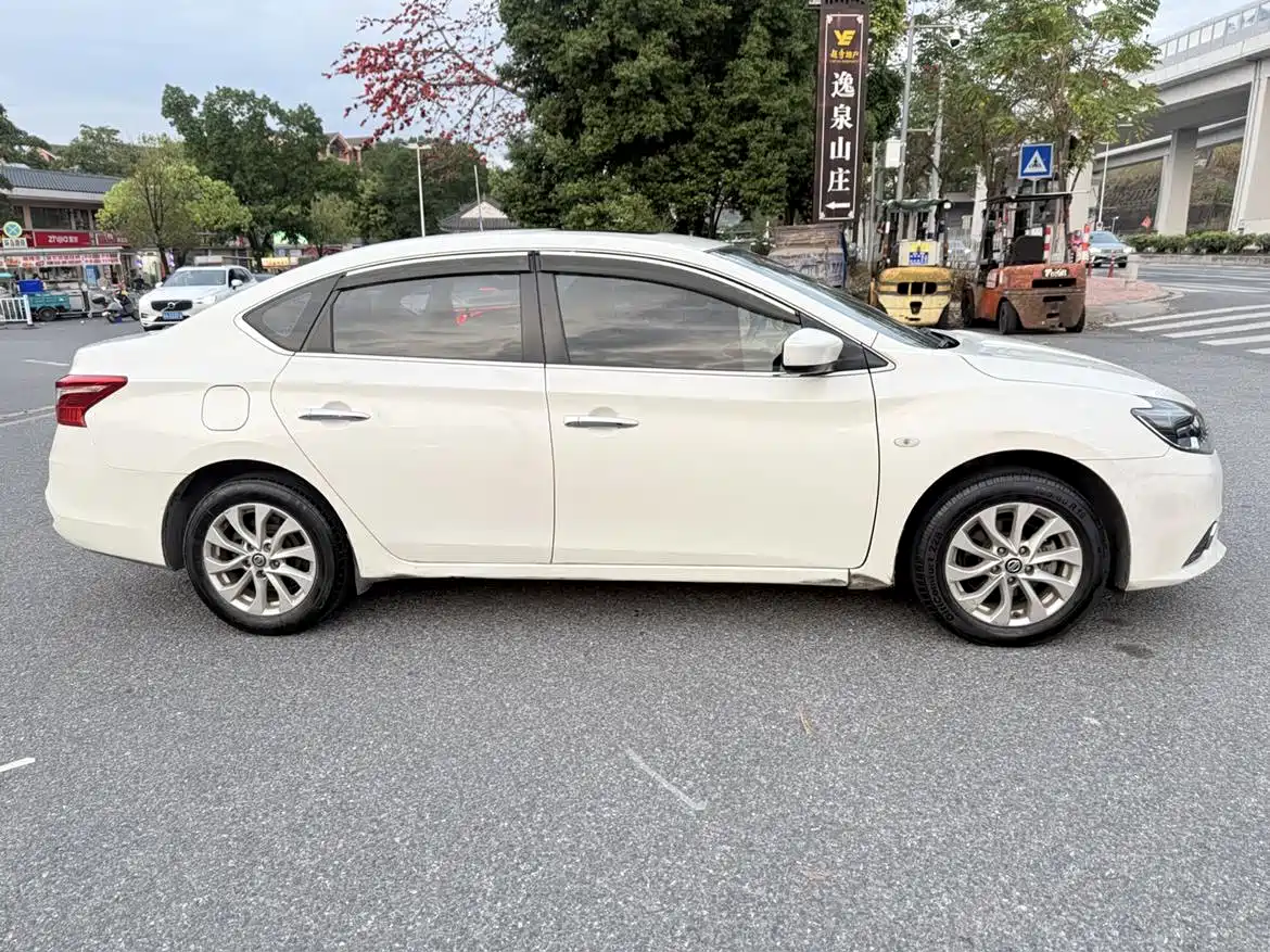 Nissan SYLPHY, миниатюра 4