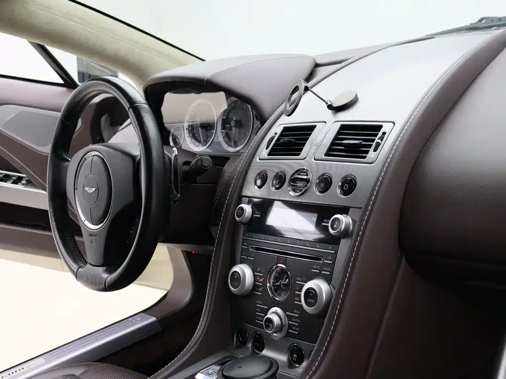Aston Martin Rapide 2011 2010 6.0L