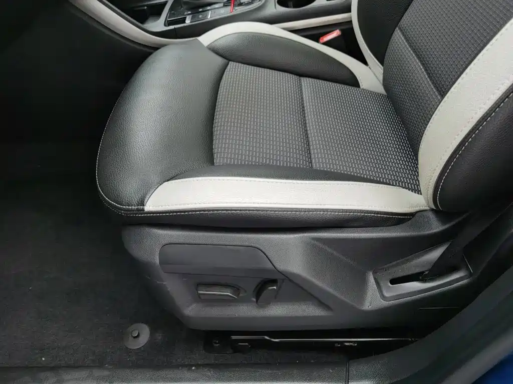Qoros 5 2018 2018 1.6T Automatic Premium Type