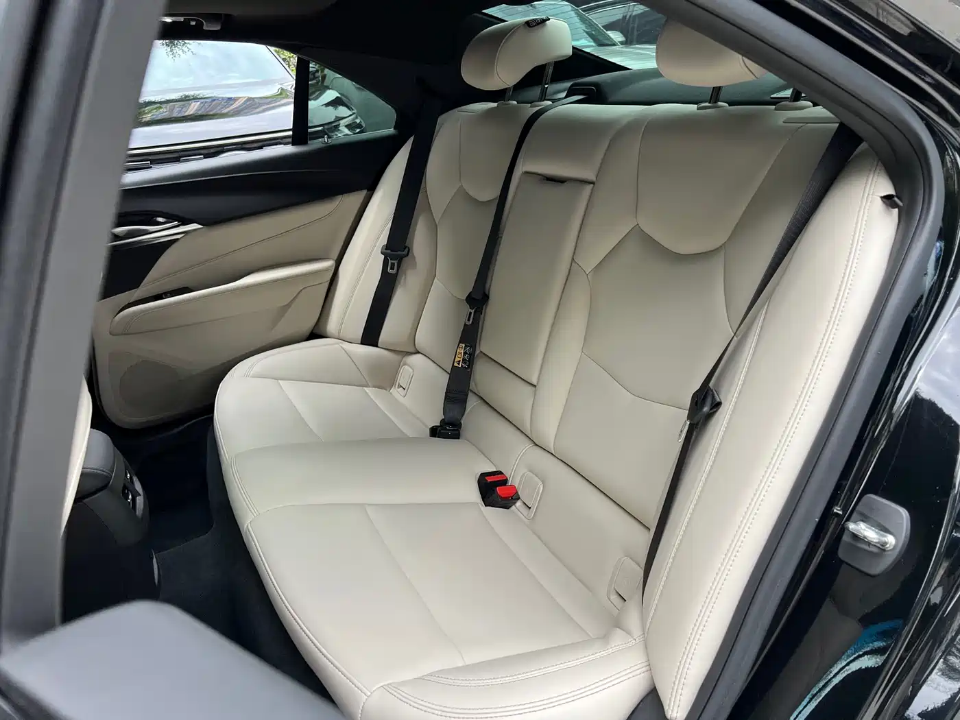 CADILLAC CT4