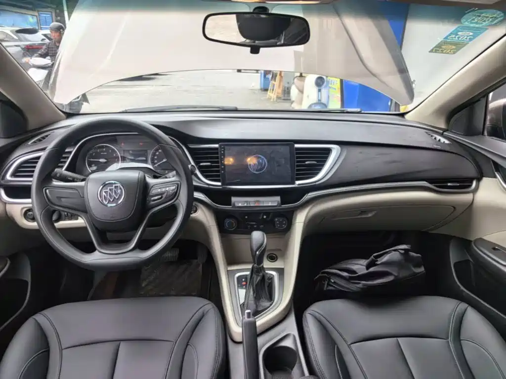 Фото 10 - Buick Excelle