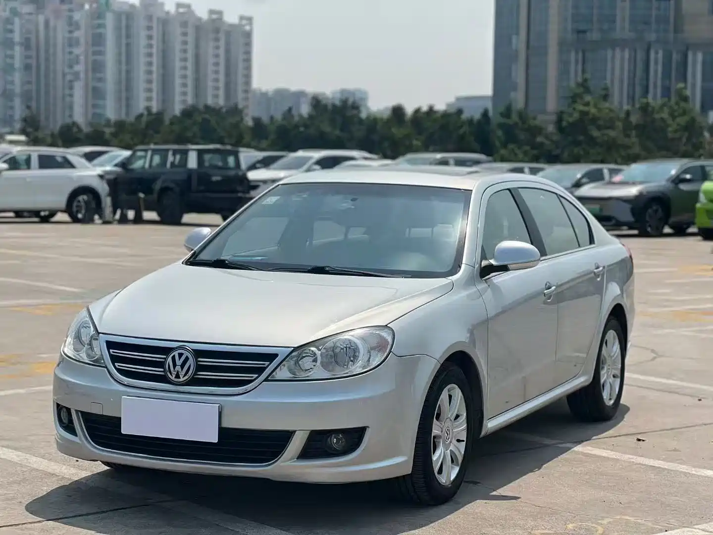 Photo 1 - Volkswagen Lavida