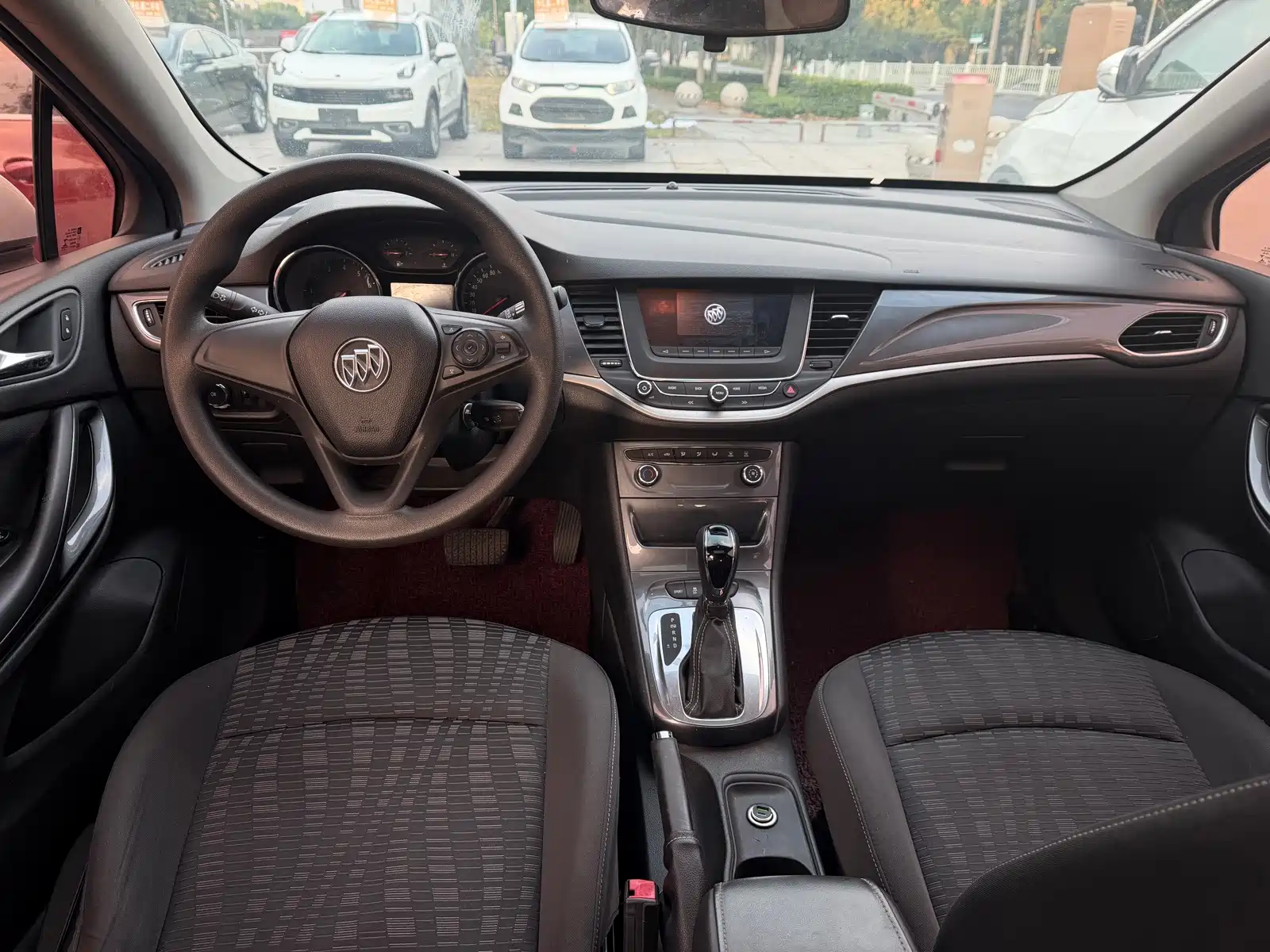 Photo 3 - Buick Verano