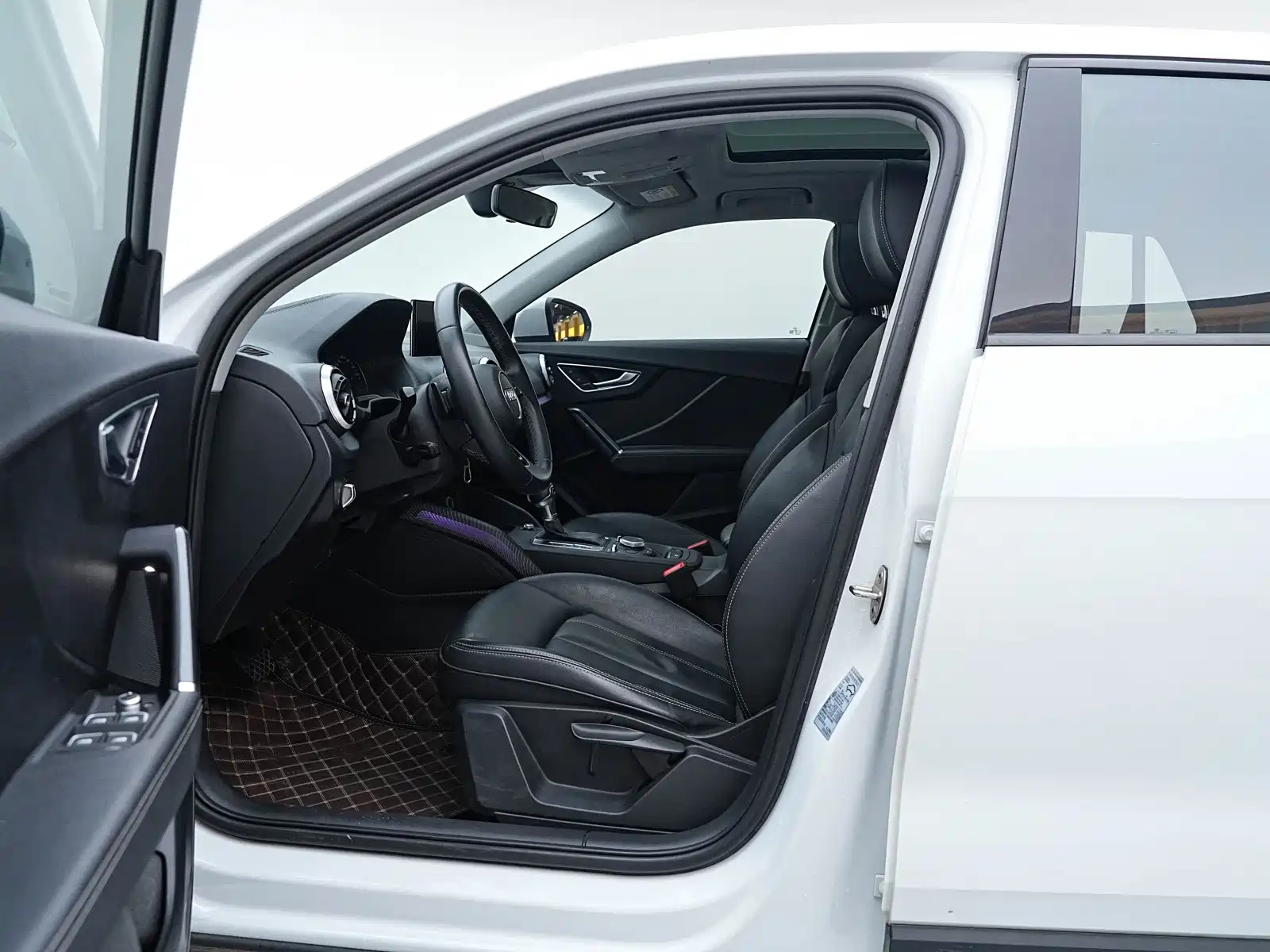 Photo 15 - Audi Q2L