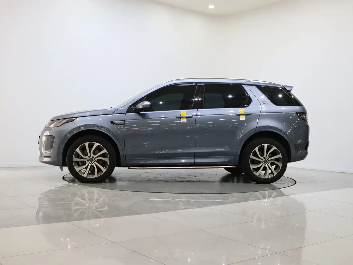 Land Rover Discovery Sport 2022 Model 249PS R-Dynamic S Performance Edition 5-Seater фото 10