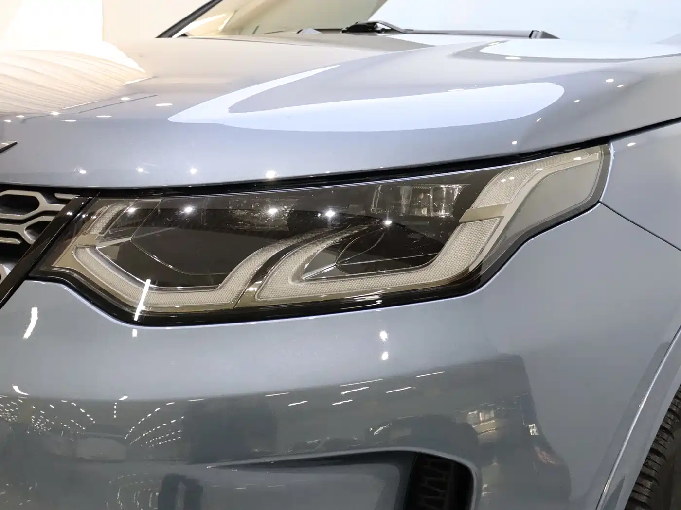 Land Rover Discovery Sport 2022 Model 249PS R-Dynamic S Performance Edition 5-Seater фото 13