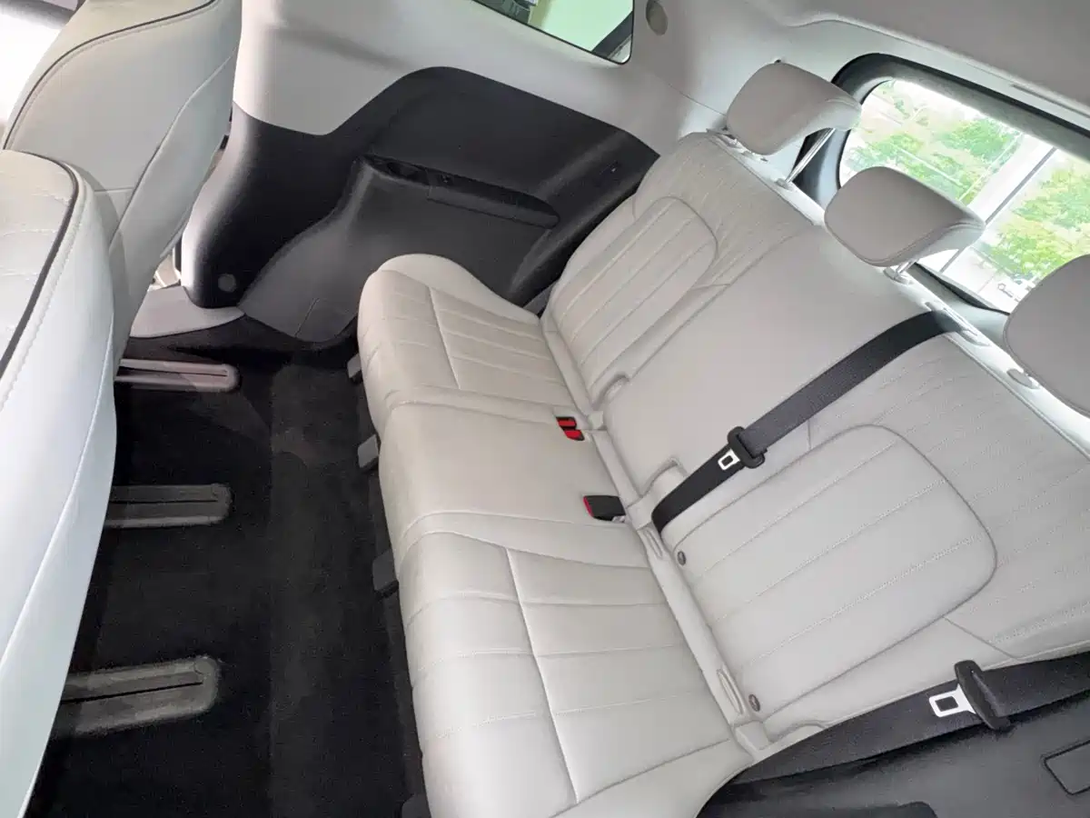 Voyah Auto Voyah Dreamer 2025 PHEV AWD Flagship Qian Kun Edition фото 13
