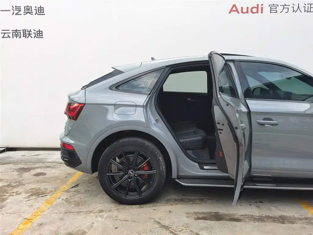 Audi Q5L Sportback 2021 40 TFSI Luxury фото 23