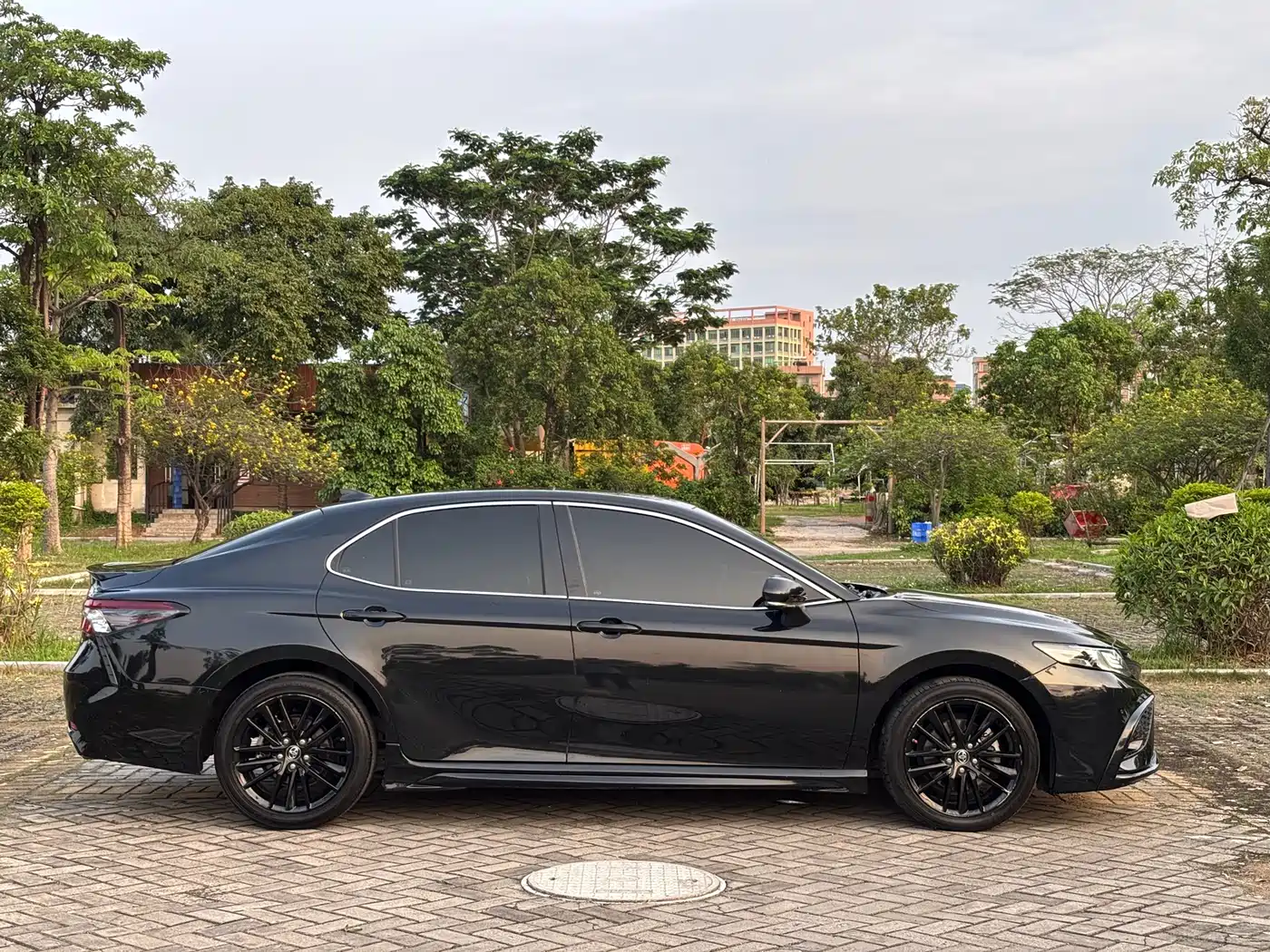 Toyota Camry 2023 2.5G Luxury Edition фото 8