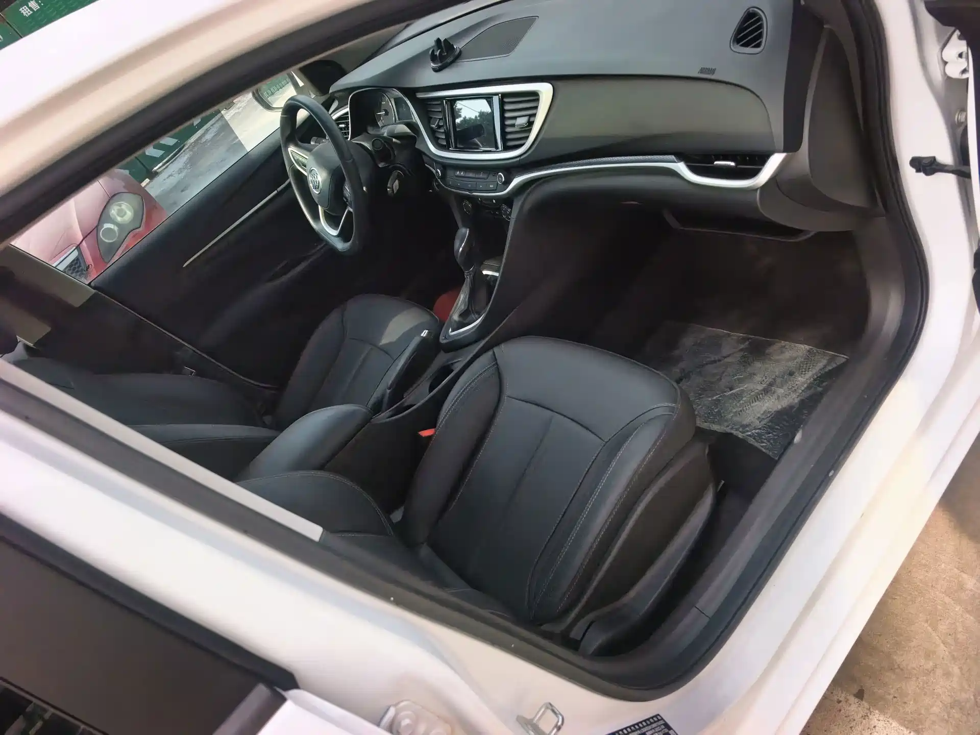 Фото 10 - Buick Excelle