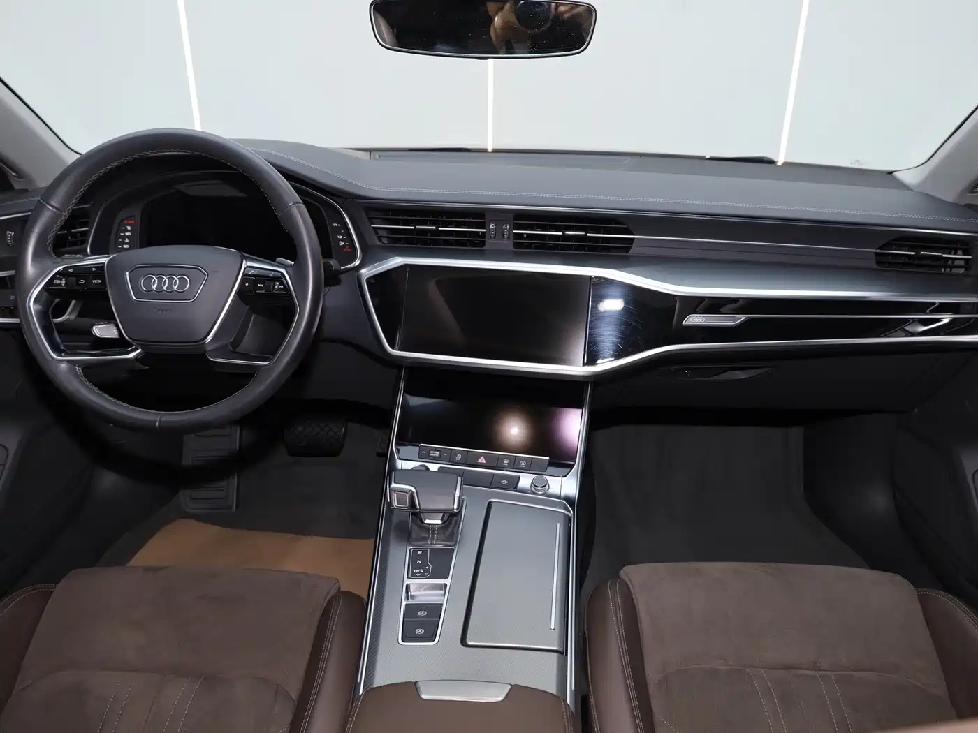 Audi A7L 2024 45TFSI S-line Dream Edition Crystal Package фото 21
