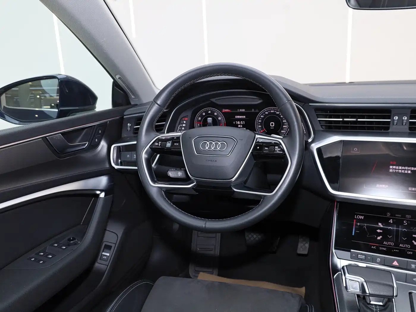 Audi A7L 2024 45TFSI S-line Dream Edition Crystal Package фото 30