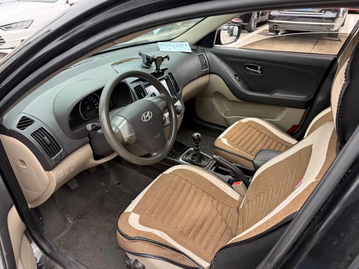 Hyundai Elantra 2011 1.6L Manual Luxury фото 4