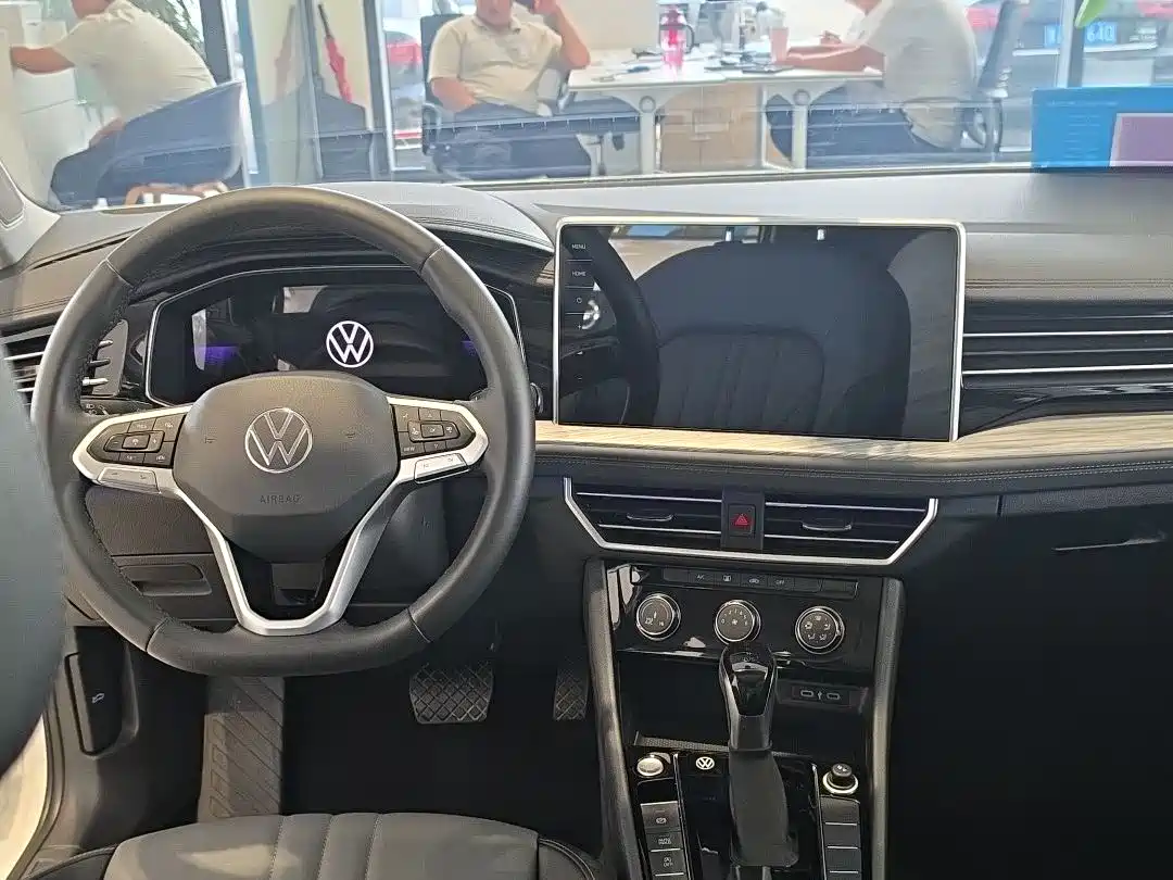 Volkswagen Sagitar 2026 2026 Model Year Facelift 30 Million Special Edition 300TSI DSG Premium Edition