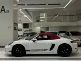 Photo 2 - Porsche 718