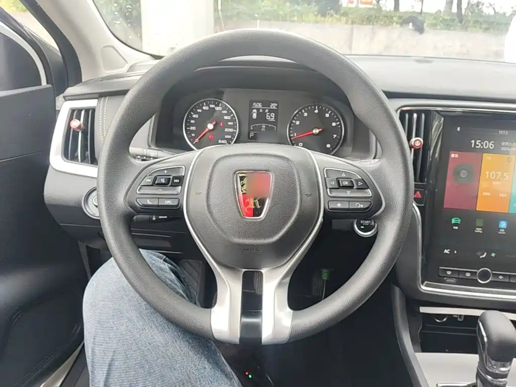 Фото 11 - Roewe i6