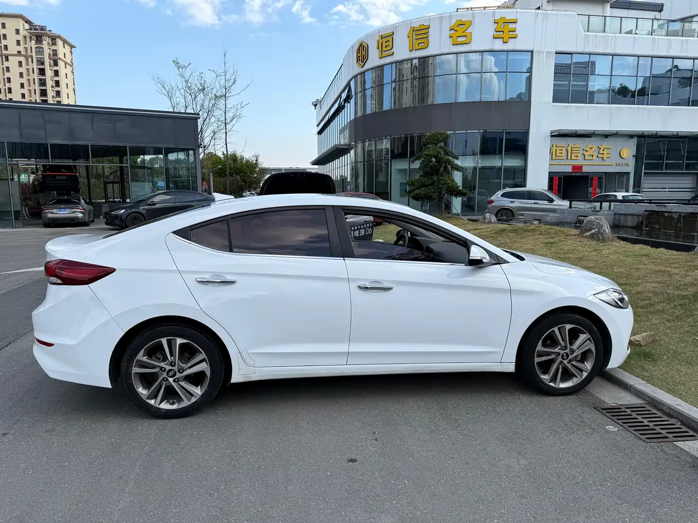 Hyundai Elantra 2016 Model 1.6L Automatic Smart Elite фото 11
