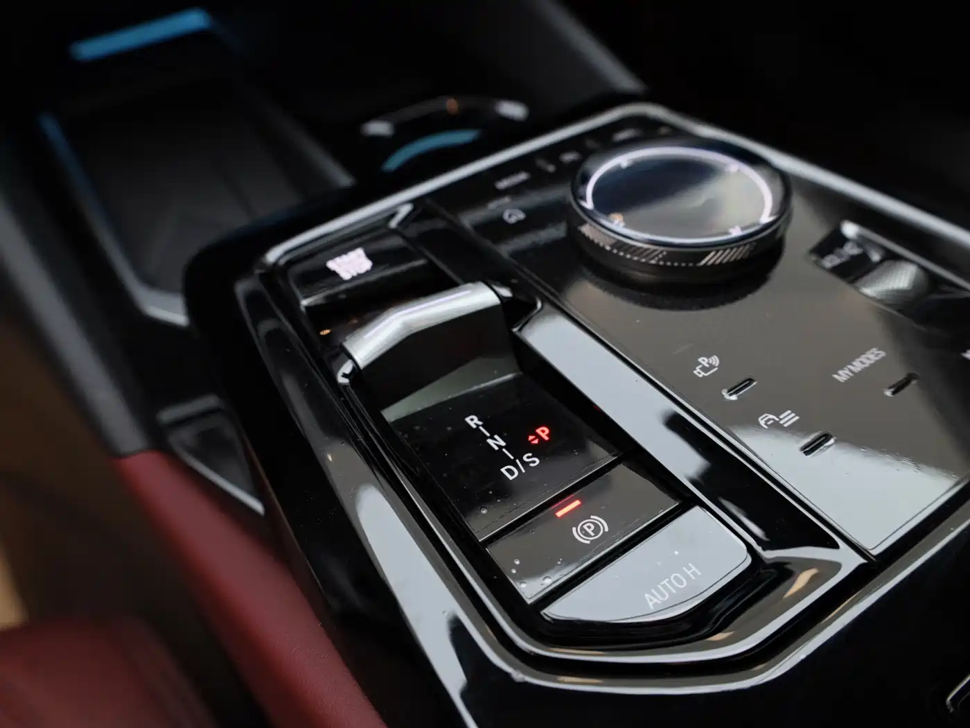 BMW 5 Series 2025 530Li Leading M Sport Package фото 20