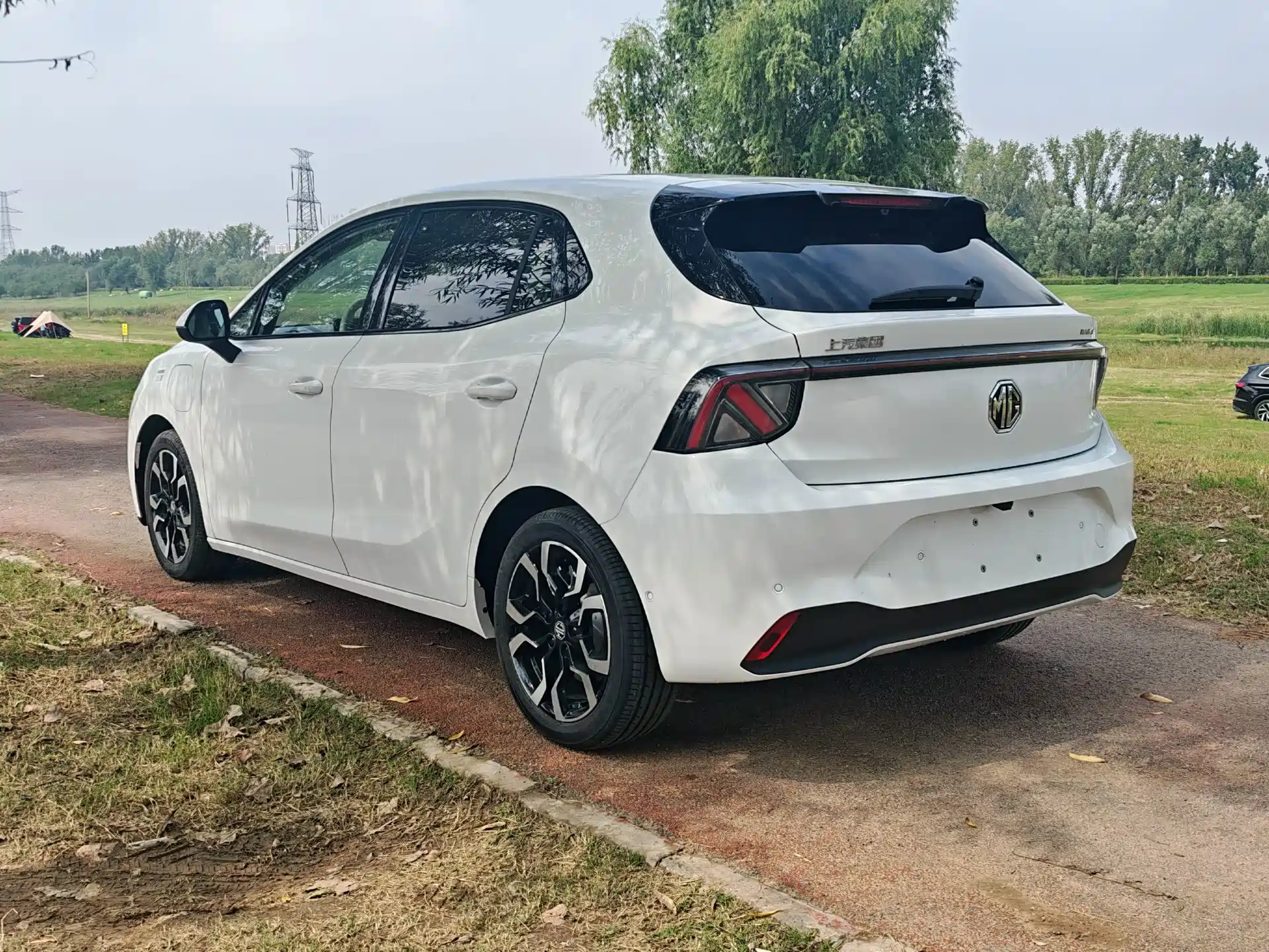 Фото 5 - MG MG4 EV