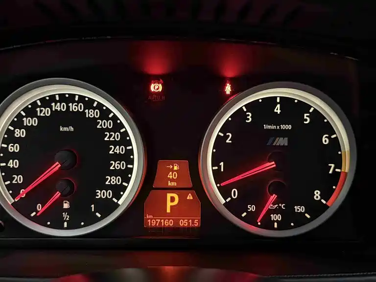 BMW X6 M 2010 X6 M фото 21